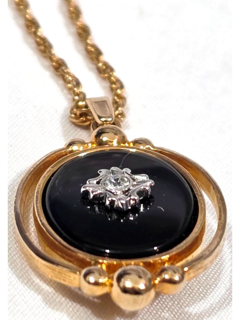 Avon VICTORIAN style REVERSIBLE PENDANT NECKLACE black onyx gold-tone 20" chain - Picture 6 of 16
